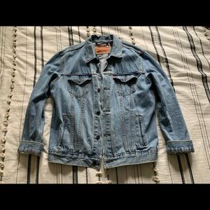 Levi’s Denim Trucker Jacket